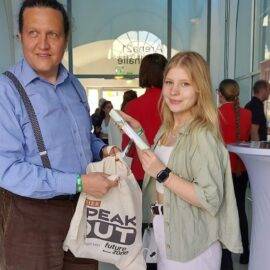 Johann Zimmermann und Lizzy von NaKu beim Kurier SPEAK OUT Event powered by futurezone