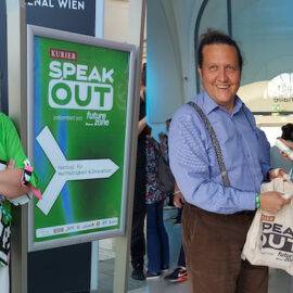 Ute Zimmermann, Johann Zimmermann und Lizzy beim SPEAK OUT Event