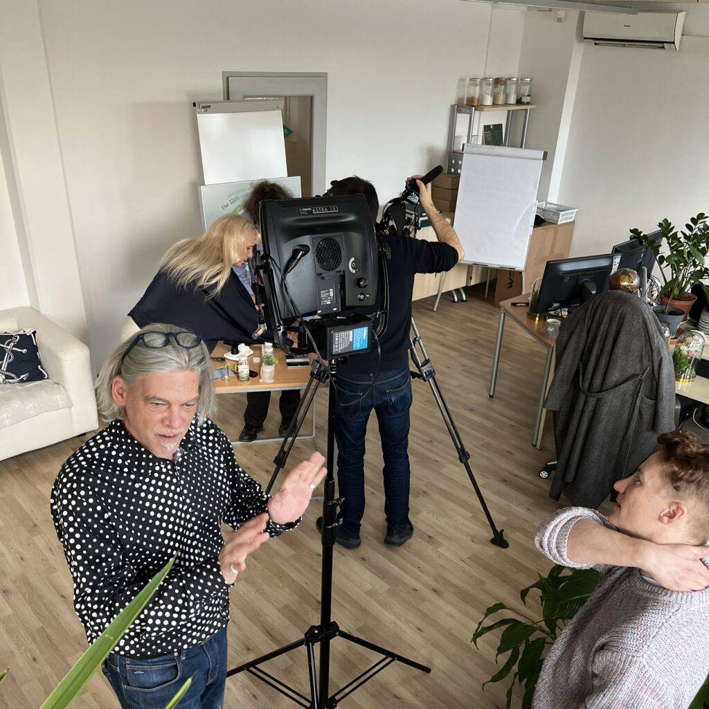 Behind the scenes am Drehtag bei NaKu für das ORF 2 Automagazin Autofocus